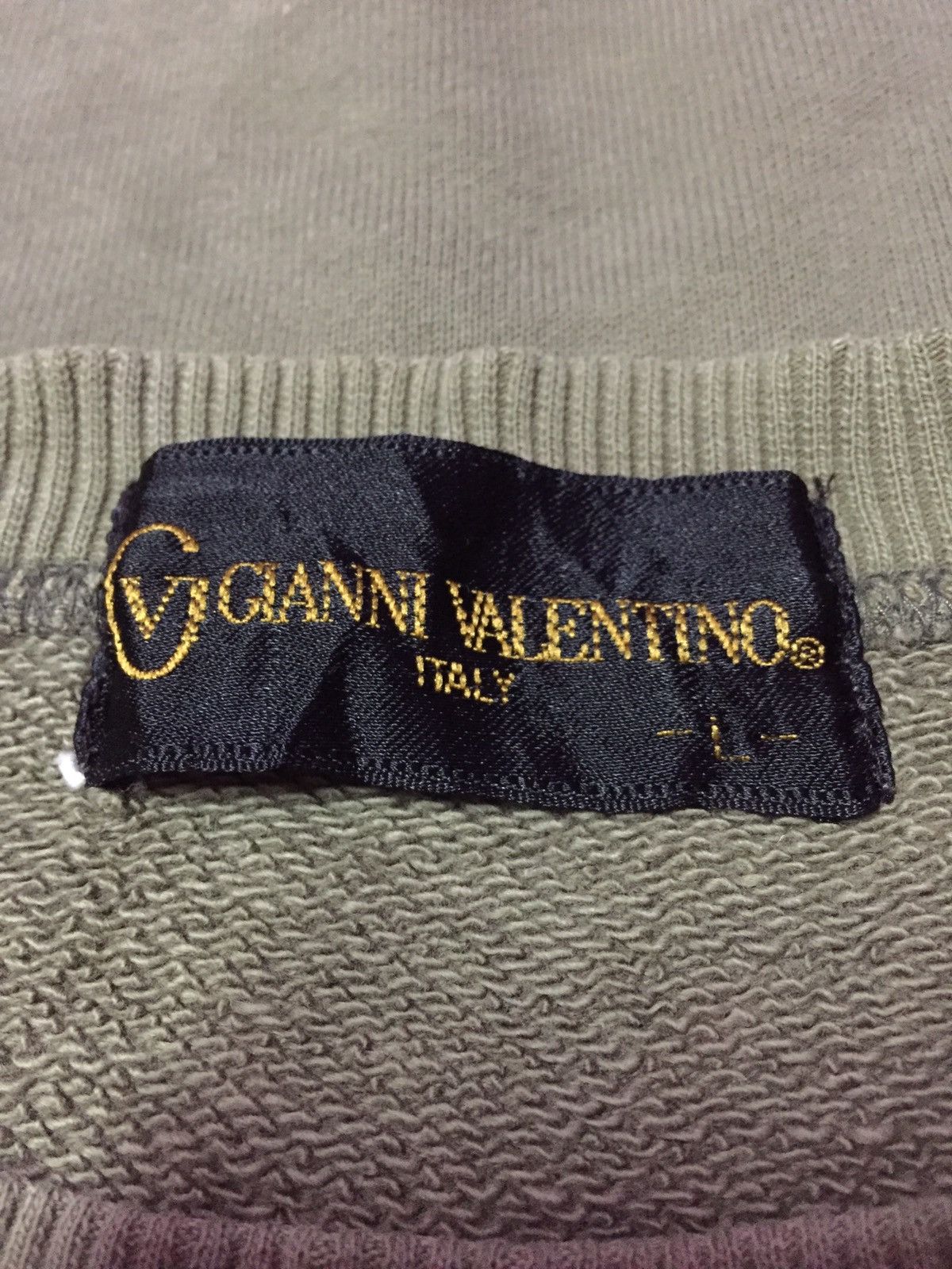 Gianni Valentino Vintage Gianni Valentino Italy Sweatshirts Size L Size US L / EU 52-54 / 3 - 3 Thumbnail