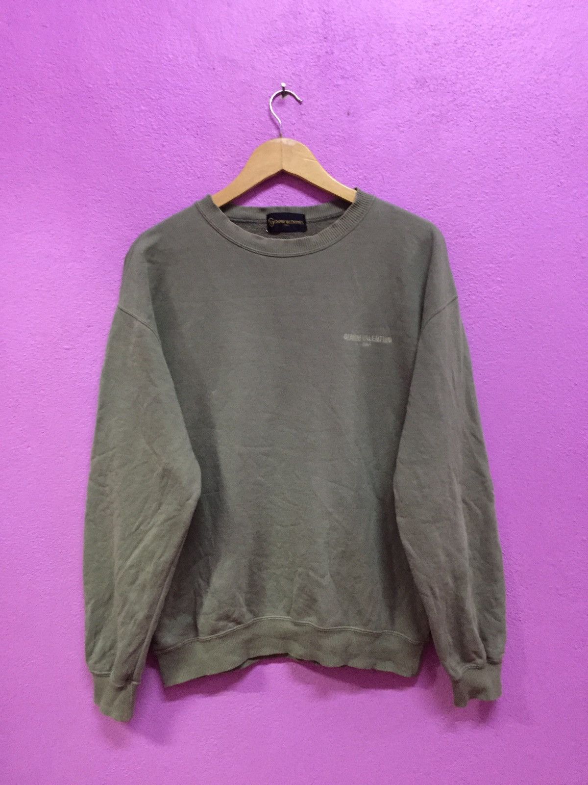 Gianni Valentino Vintage Gianni Valentino Italy Sweatshirts Size L Size US L / EU 52-54 / 3 - 2 Thumbnail