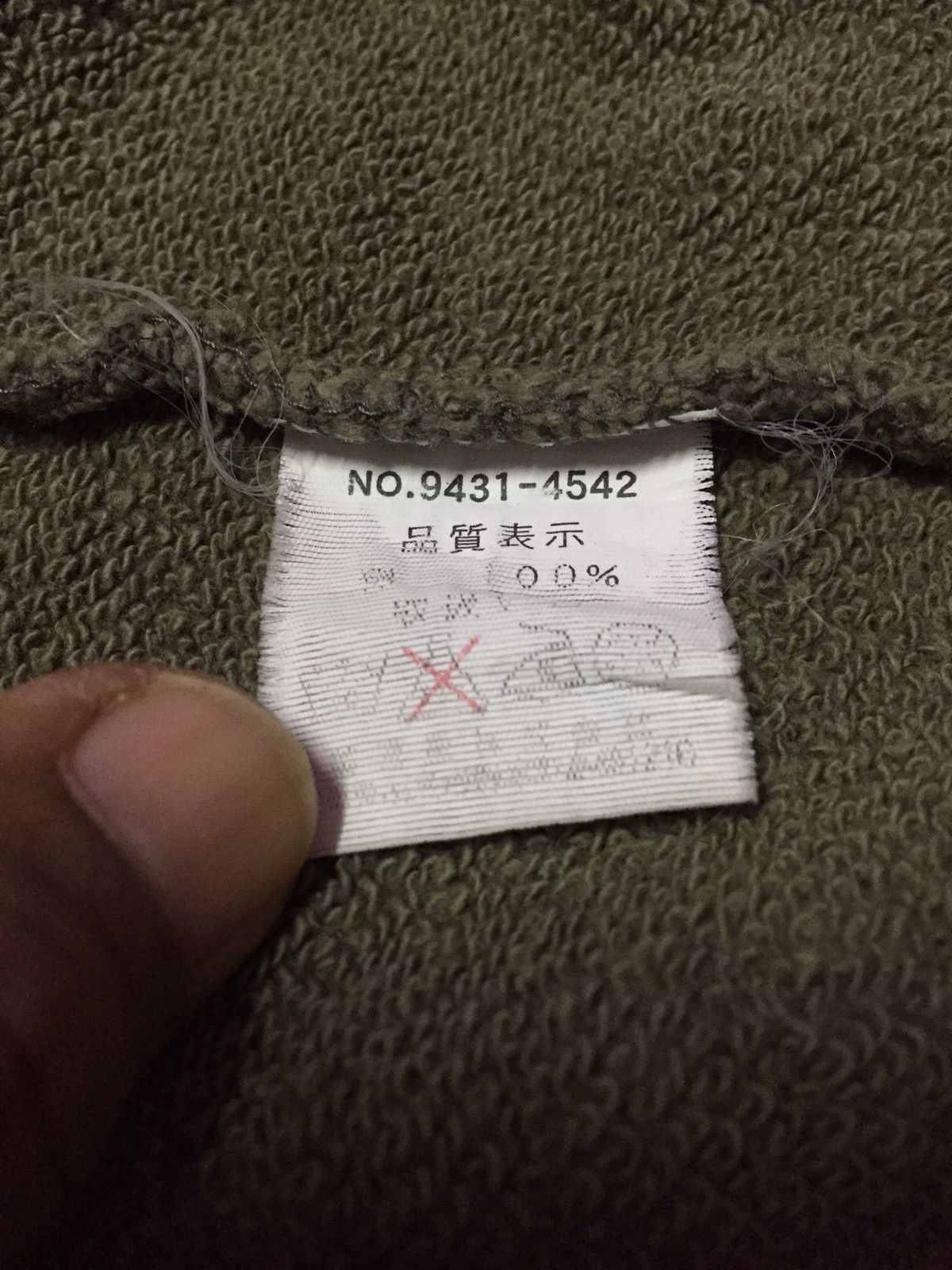 Gianni Valentino Vintage Gianni Valentino Italy Sweatshirts Size L Size US L / EU 52-54 / 3 - 4 Thumbnail