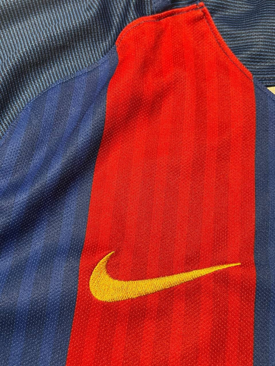Nike Nike FC Barcelona 2016 2017 Home Shirt Soccer Jersey Size US L / EU 52-54 / 3 - 6 Thumbnail
