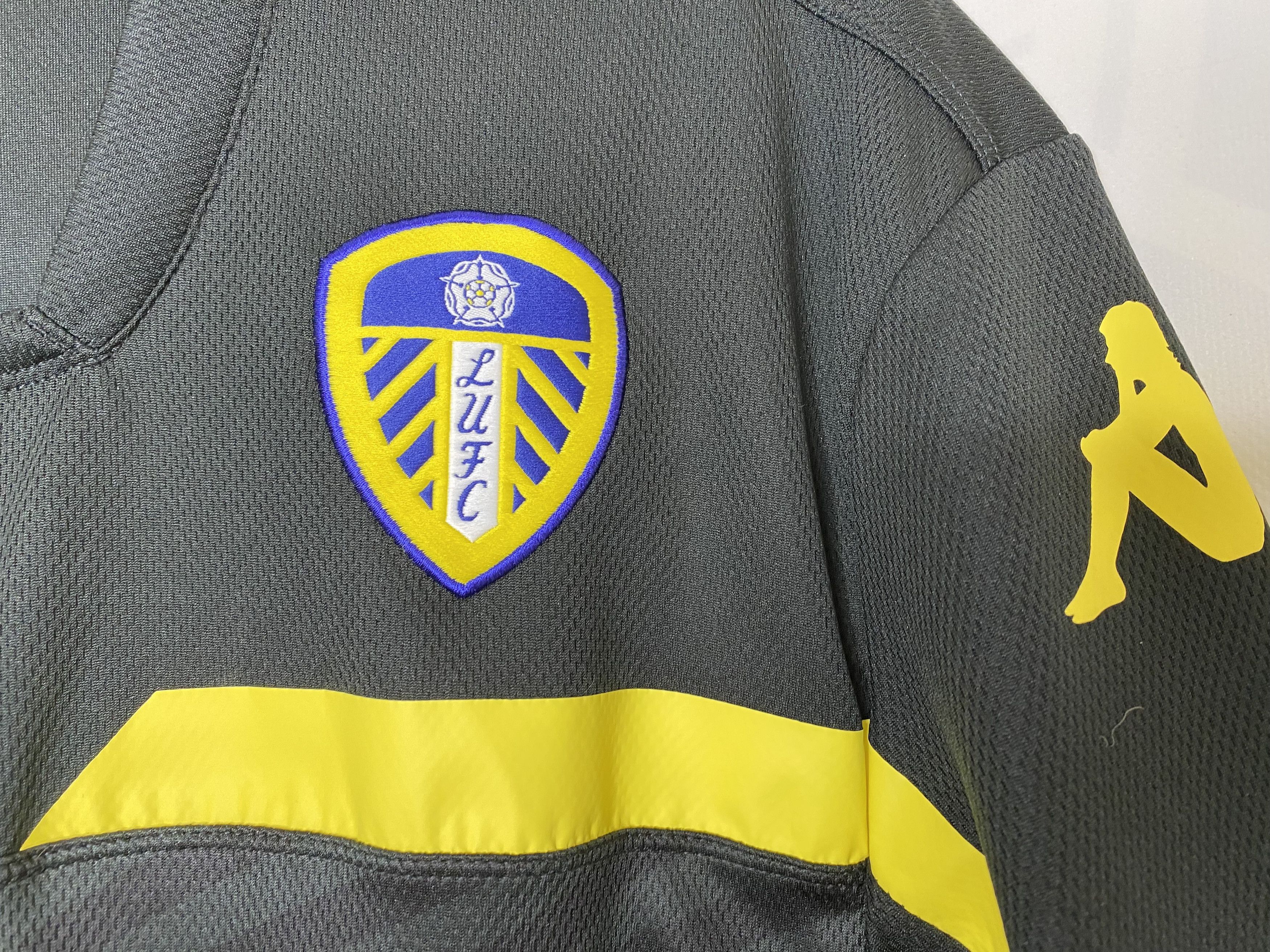 Kappa LEEDS UNITED 2015 2016 TRAINING FOOTBALL SHIRT SOCCER JERSEY Size US XXL / EU 58 / 5 - 3 Thumbnail