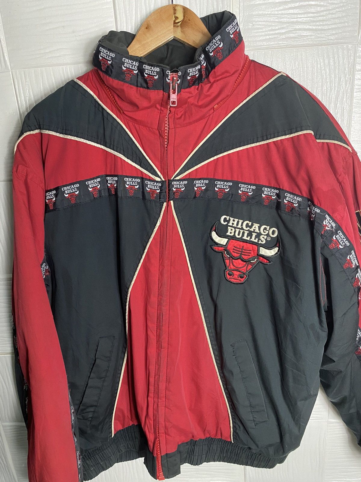 NBA CHICAGO BULL BIG LOGO VINTAGE JACKET Size US L / EU 52-54 / 3 - 5 Thumbnail