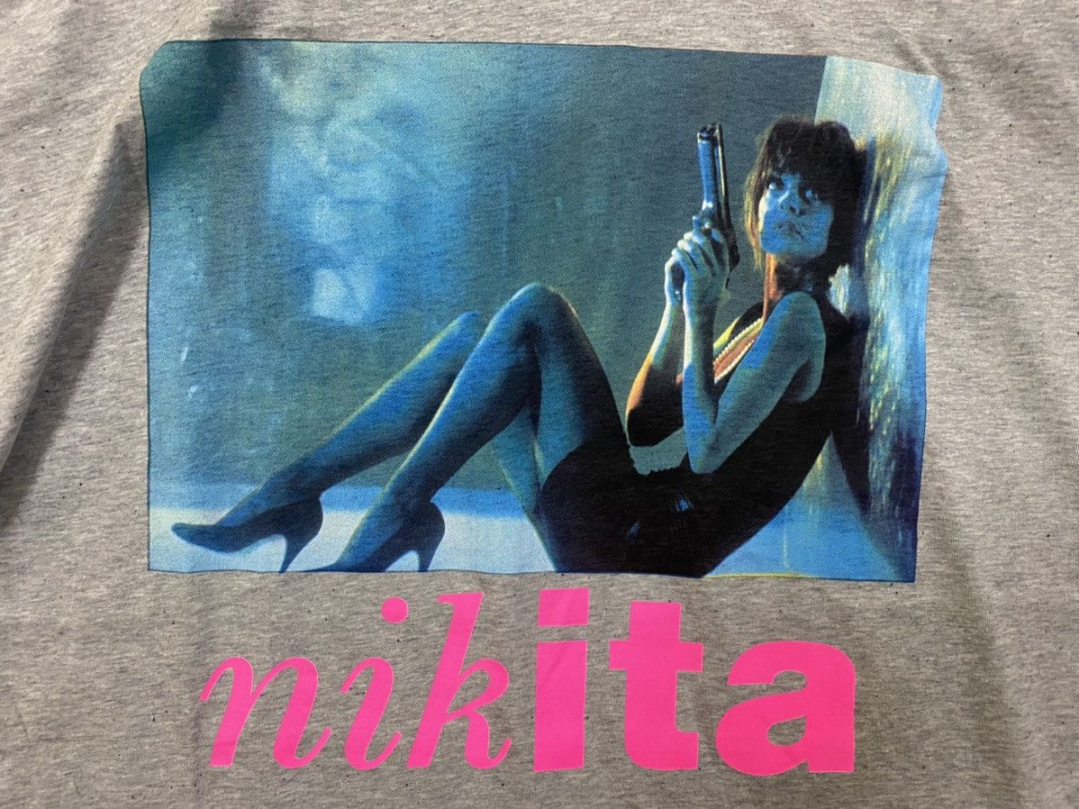 Vintage vintage 1990 LE FEMME NIKITA movie film promo t-shirts Size US XL / EU 56 / 4 - 3 Thumbnail