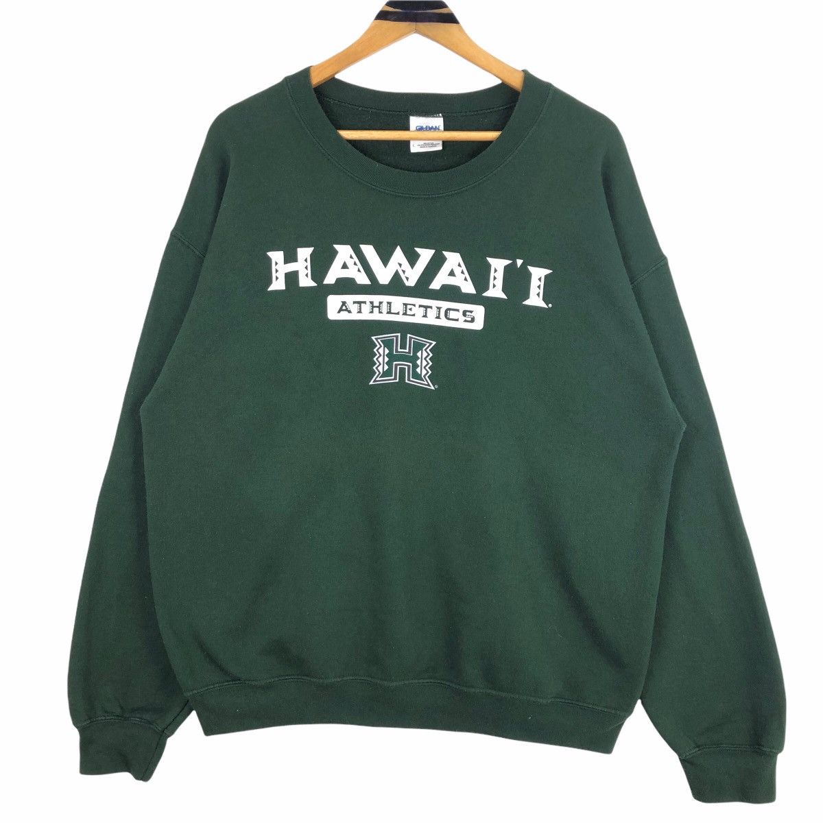 image of Collegiate x Gildan Vintage University Of Hawaii Rainbow Warriors Sweatshirt in Green (Size Large)