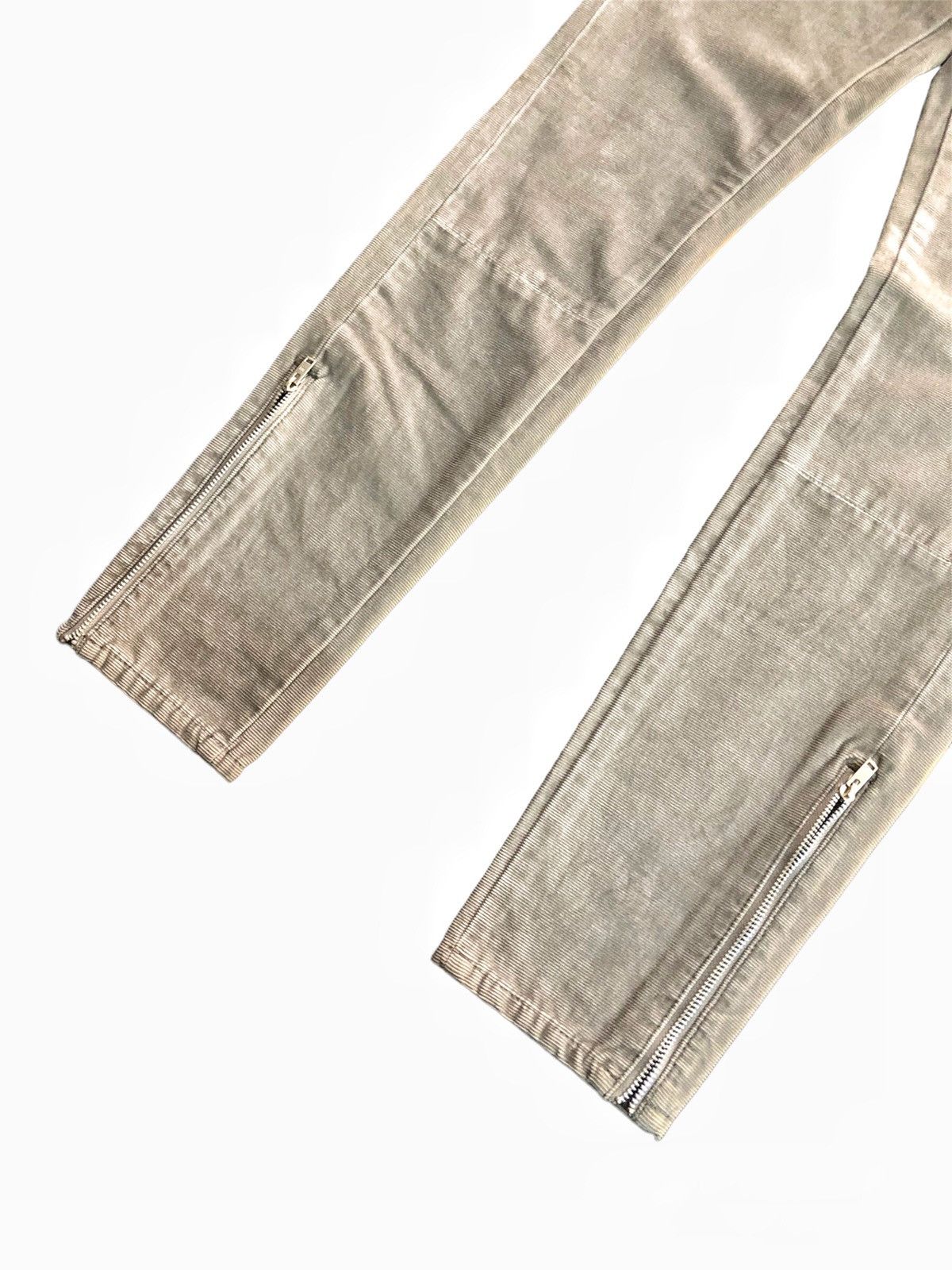 Jun Takahashi × Undercover × Uniqlo 2012 Undercover x Uniqlo by Jun Takahashi cord pant Size US 28 / EU 44 - 4 Thumbnail