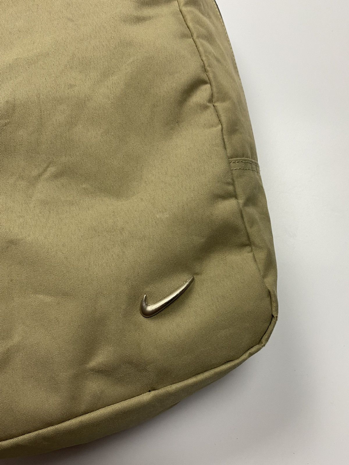 Nike 🦍Nike Vintage Metal Logo Sling Bag🦍 Size ONE SIZE - 3 Thumbnail