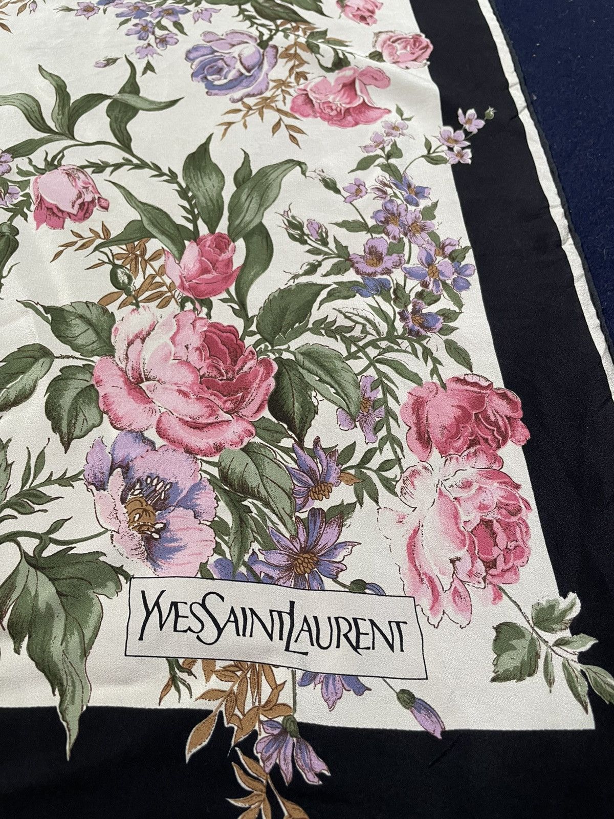 Other × Vintage × Yves Saint Laurent Yves Saint Laurent Silk Scarf Size ONE SIZE - 5 Thumbnail