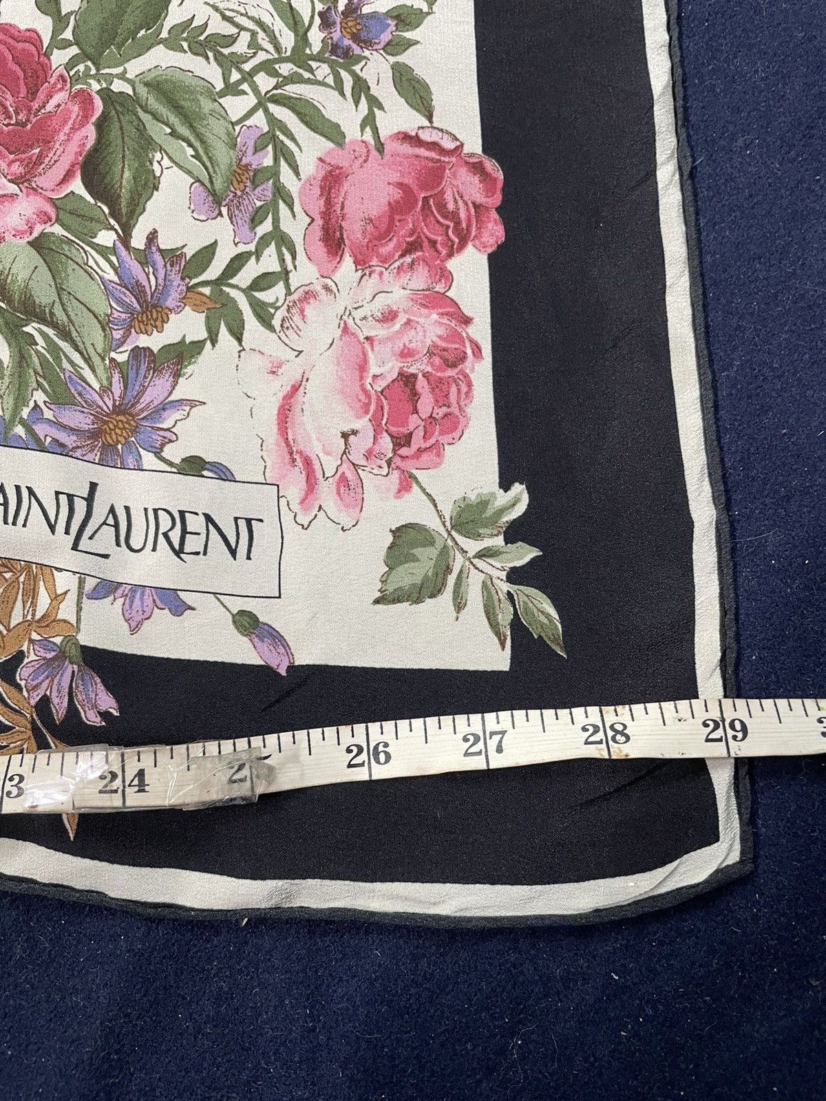 Other × Vintage × Yves Saint Laurent Yves Saint Laurent Silk Scarf Size ONE SIZE - 3 Thumbnail