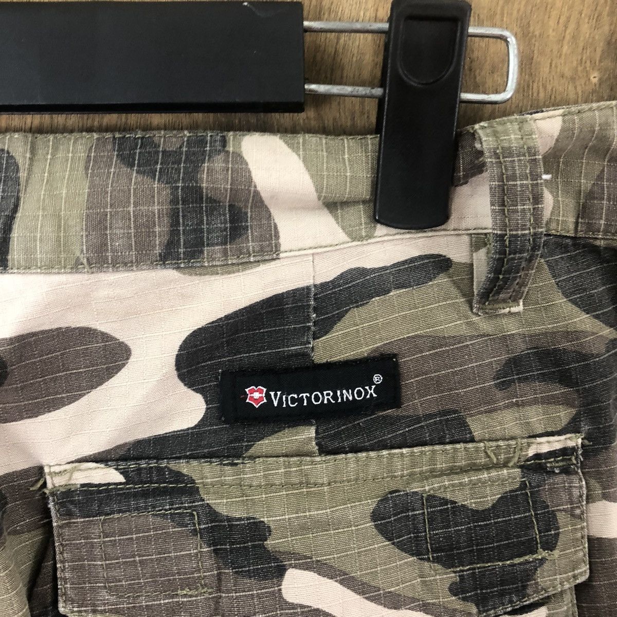 Victorinox VINTAGE VICTORINOX CAMO CARGO PANTS # 022 Size US 32 / EU 48 - 7 Thumbnail