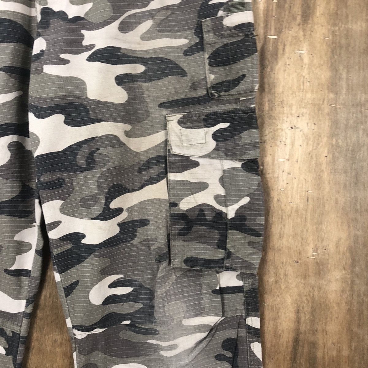 Victorinox VINTAGE VICTORINOX CAMO CARGO PANTS # 022 Size US 32 / EU 48 - 6 Thumbnail