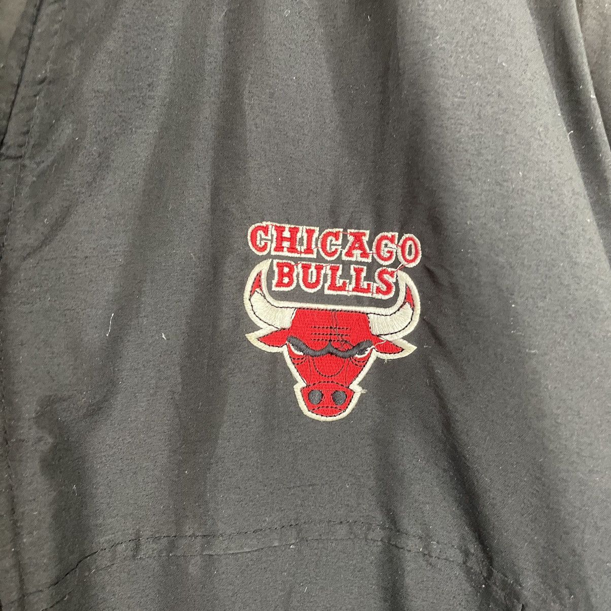 NBA FADED!! Vintage Chicago Bulls Big Logo Jacket Size XL Size US XL / EU 56 / 4 - 9 Thumbnail