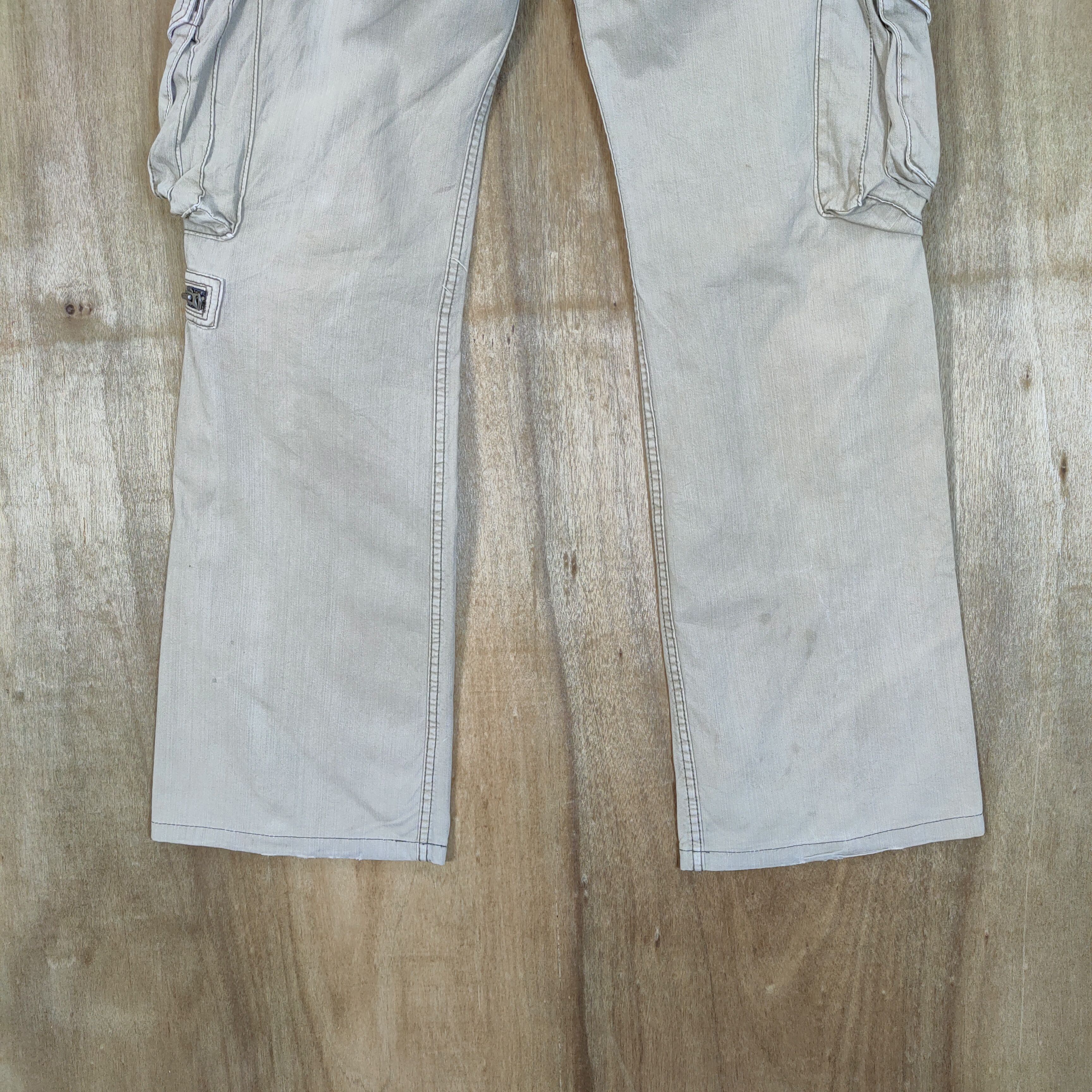 Vision Streetwear VINTAGE SURPLUS BOOTCUT FLARE CARGO PANTS Size US 29 - 6 Thumbnail