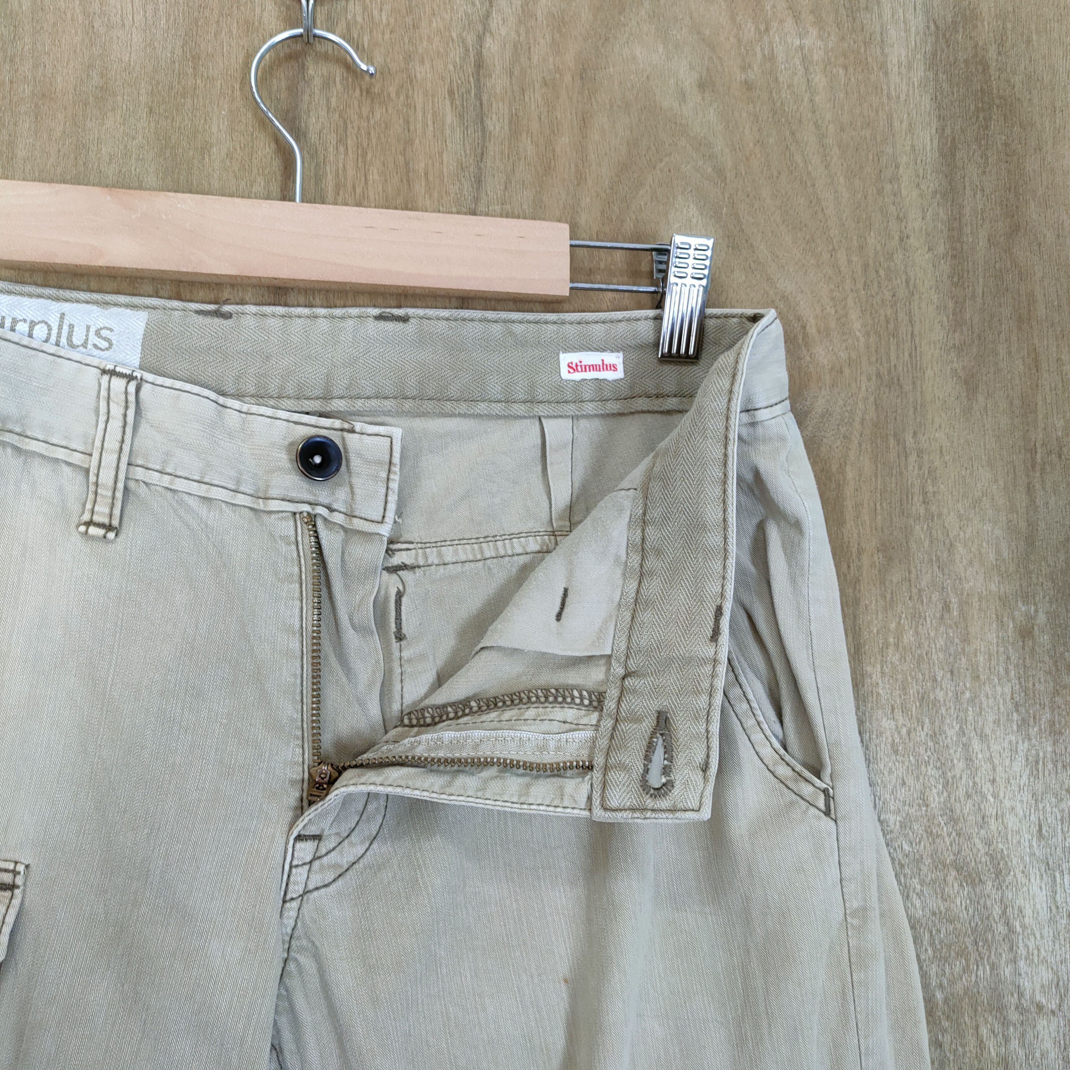 Vision Streetwear VINTAGE SURPLUS BOOTCUT FLARE CARGO PANTS Size US 29 - 7 Thumbnail