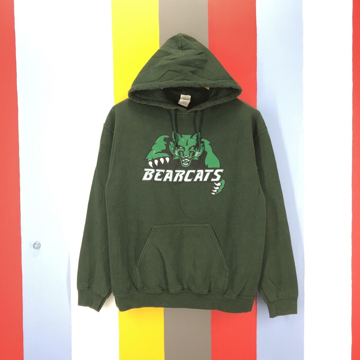 image of Animal Tee x Gildan Vintage Bearcats By Gildan Hoodie Pullover 1076/al in Green, Men's (Size Medium