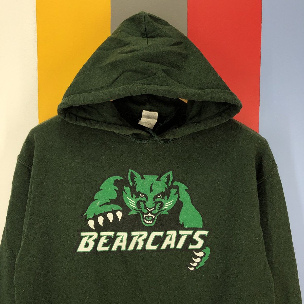 Gildan Vintage BEARCATS by GILDAN Hoodie Pullover #1076/AL Size US M / EU 48-50 / 2 - 2 Thumbnail