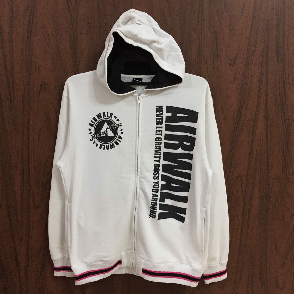 Airwalk Vintage Airwalk hoodie spellout big logo size XL Size US XL / EU 56 / 4 - 1 Thumbnail