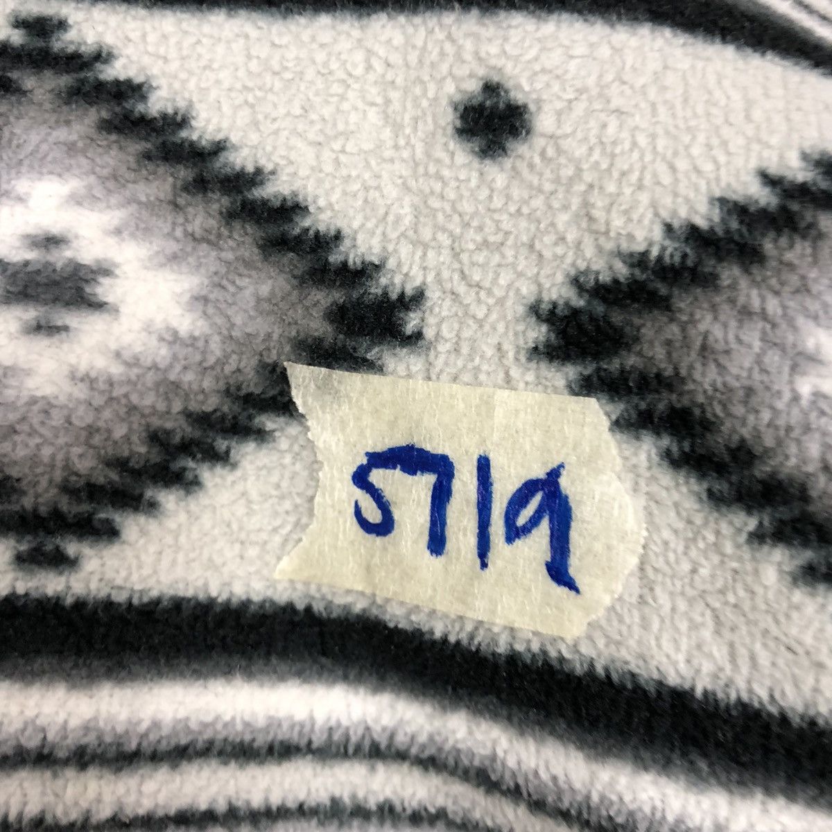 Japanese Brand Topvalu Navajo fleece Grey Sweatshirt #5719 Size US XL / EU 56 / 4 - 10 Thumbnail