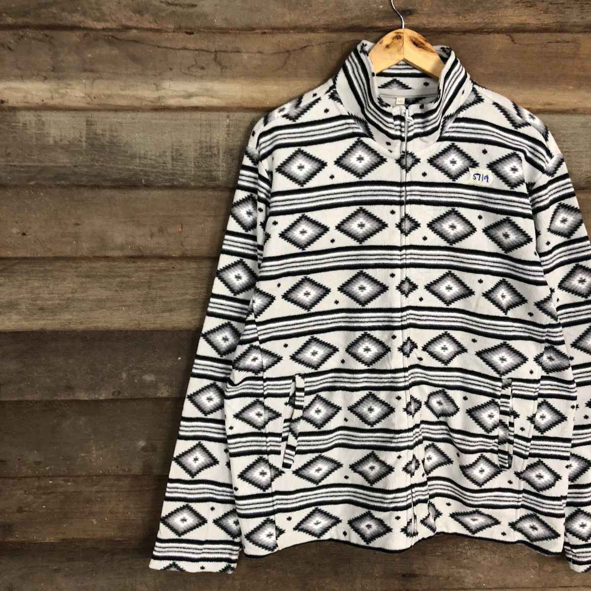 Japanese Brand Topvalu Navajo fleece Grey Sweatshirt #5719 Size US XL / EU 56 / 4 - 7 Thumbnail