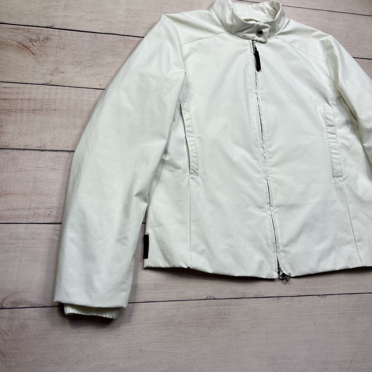 Designer × Prada Prada Nylon White Wind Stopper Goretex Light Jacket Size M / US 6-8 / IT 42-44 - 2 Thumbnail