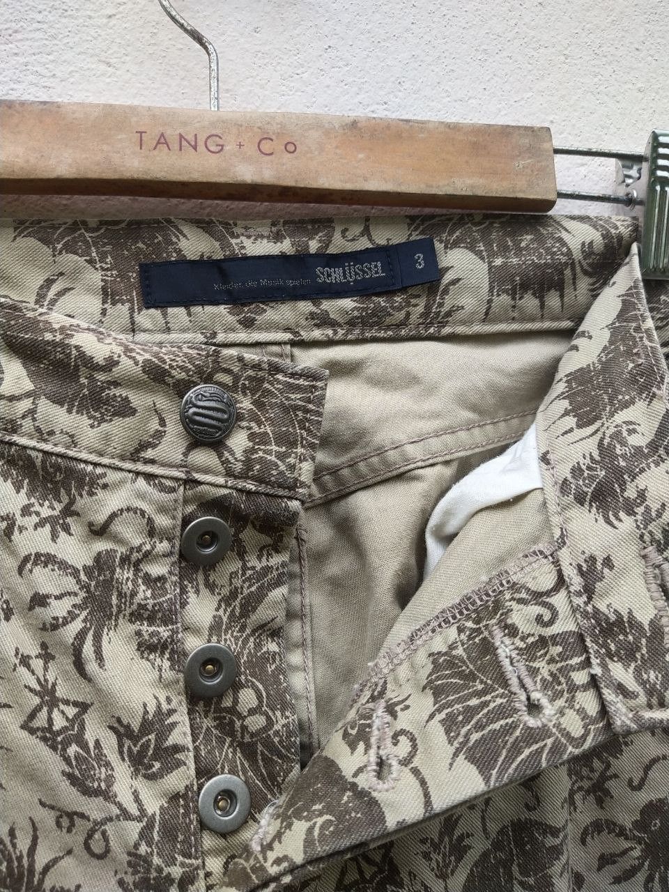 Schlussel Japanese Brand SCHLÜSSEL Art Animal Fullprint Flare Pants Size US 32 / EU 48 - 5 Thumbnail