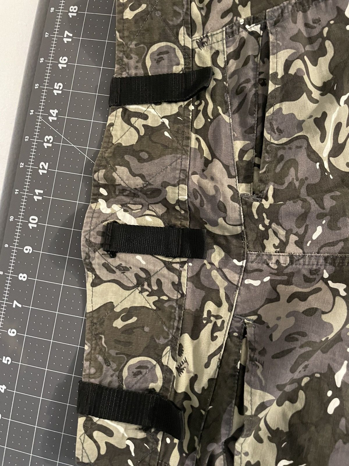 Bape × Nigo Octopus Tailor Camo Cargo Shorts (2011) Size US 33 - 8 Thumbnail
