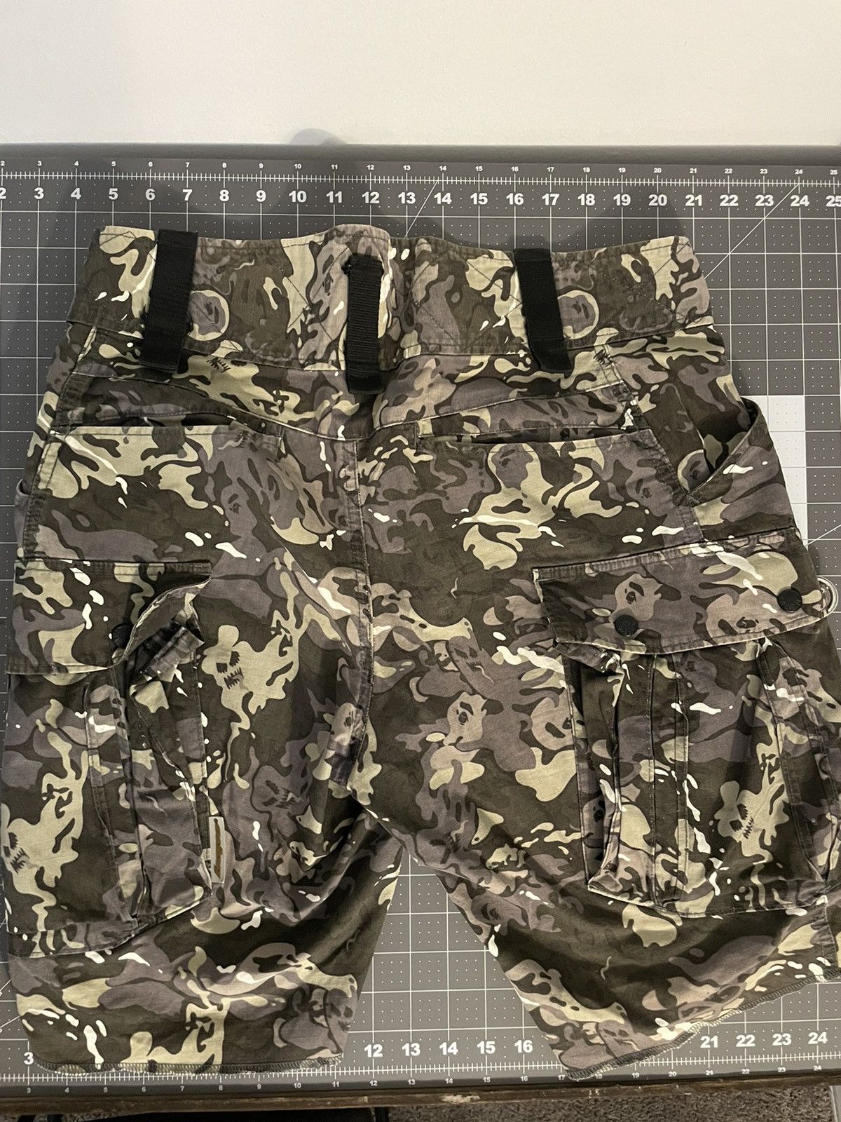 Bape × Nigo Octopus Tailor Camo Cargo Shorts (2011) Size US 33 - 2 Thumbnail