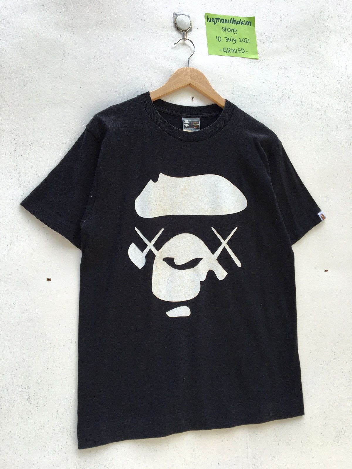 Bape × Kaws Bape x Kaws Ape Face Tee Size US M / EU 48-50 / 2 - 2 Thumbnail