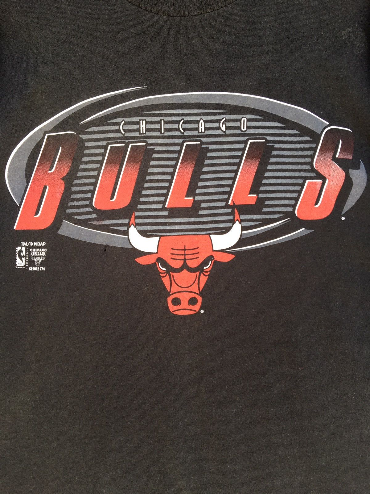 NBA Vintage 90’s Chicago Bulls NBA Logo x Saleem Sportswear Tee Size US L / EU 52-54 / 3 - 5 Thumbnail