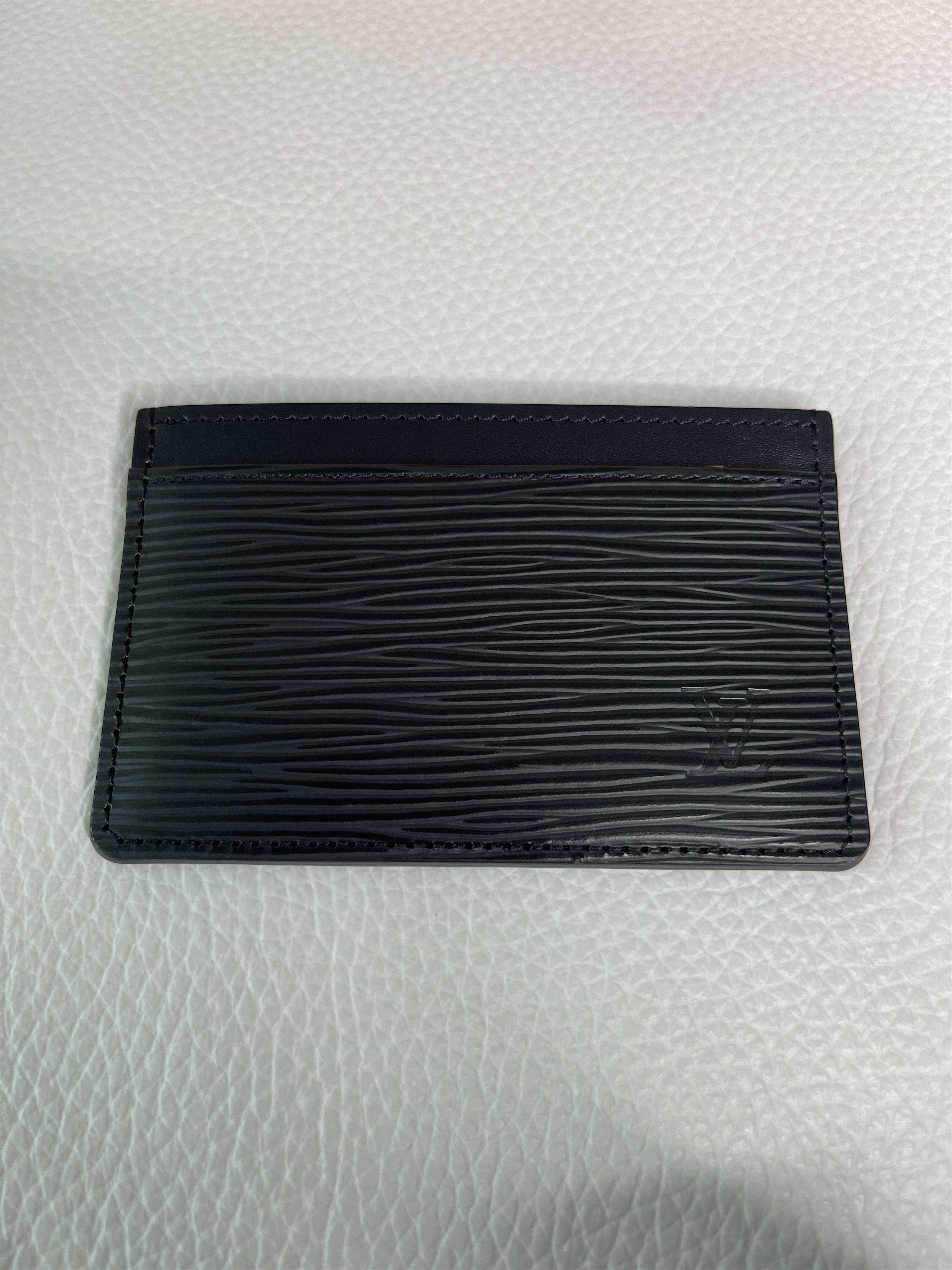 Louis Vuitton Louis Vuitton Epi Leather Black Cardholder - New Size ONE SIZE - 1 Thumbnail