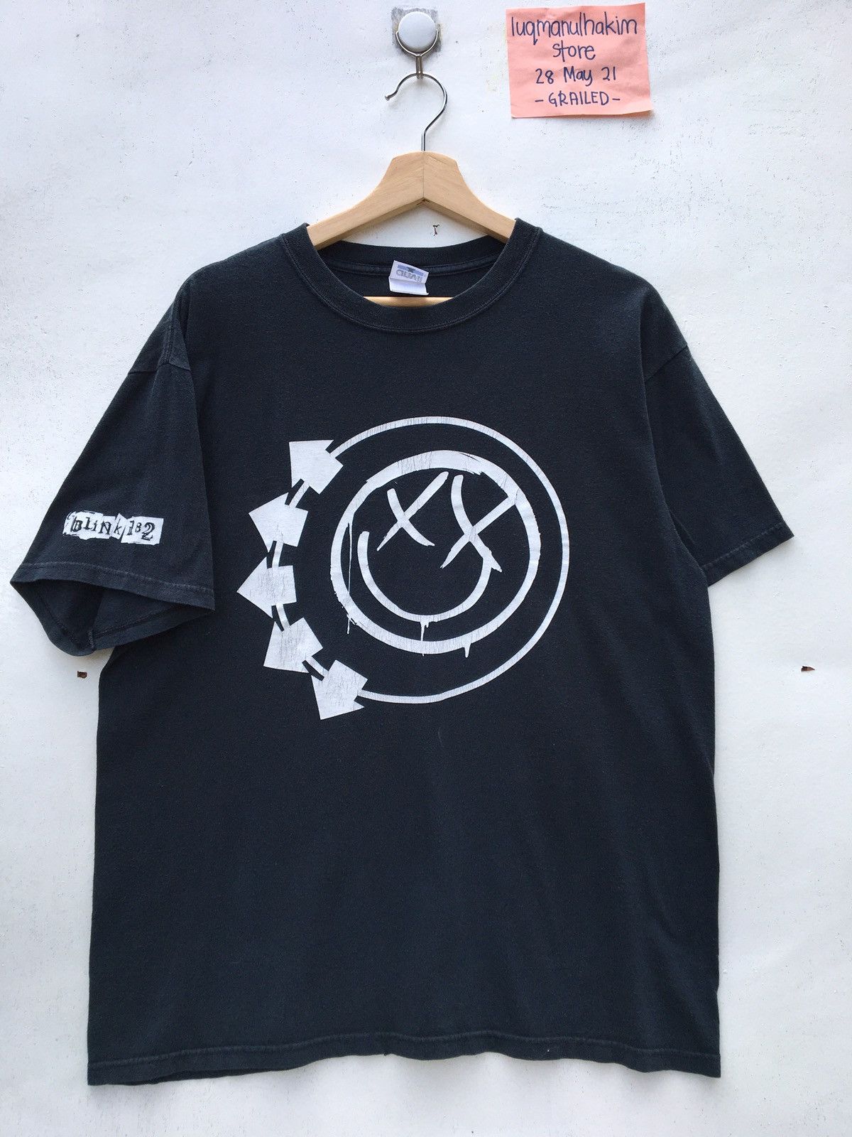 Band Tees Vintage Rare BLINK 182 Smiley Logo Tshirt Size US L / EU 52-54 / 3 - 2 Thumbnail