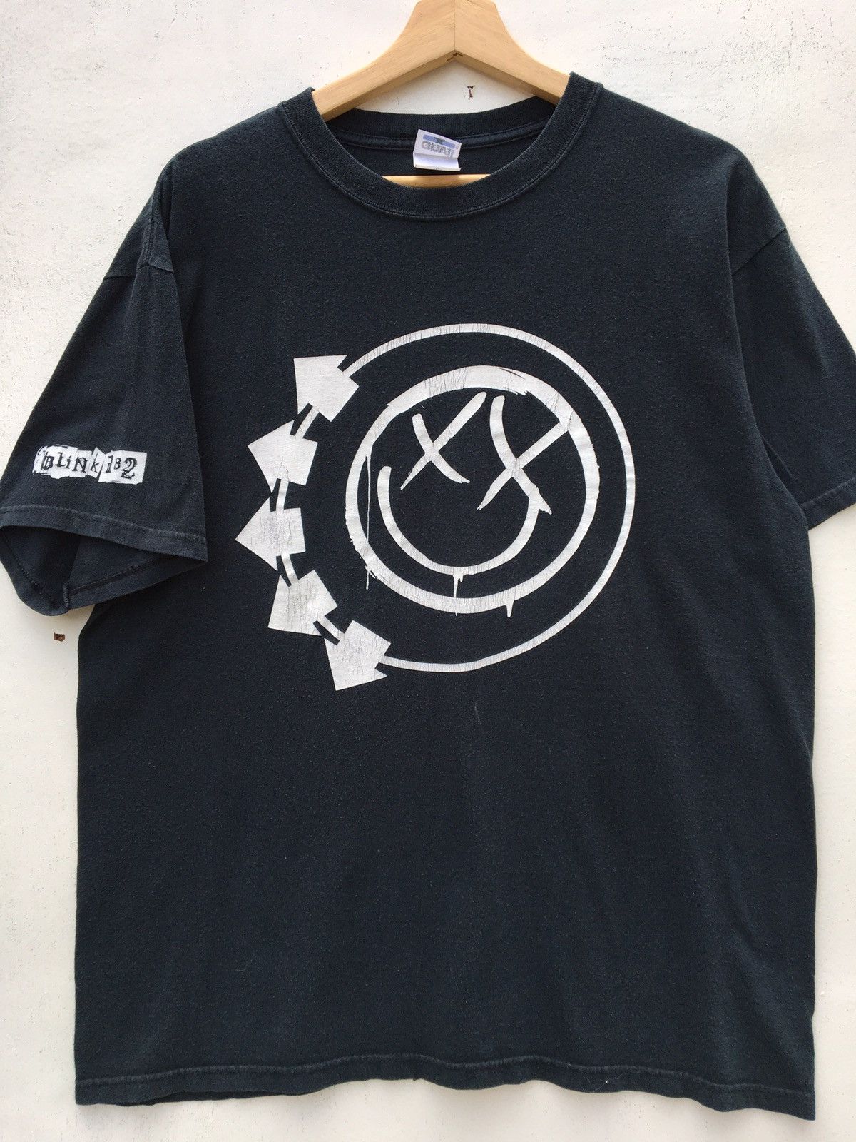 Band Tees Vintage Rare BLINK 182 Smiley Logo Tshirt Size US L / EU 52-54 / 3 - 5 Thumbnail
