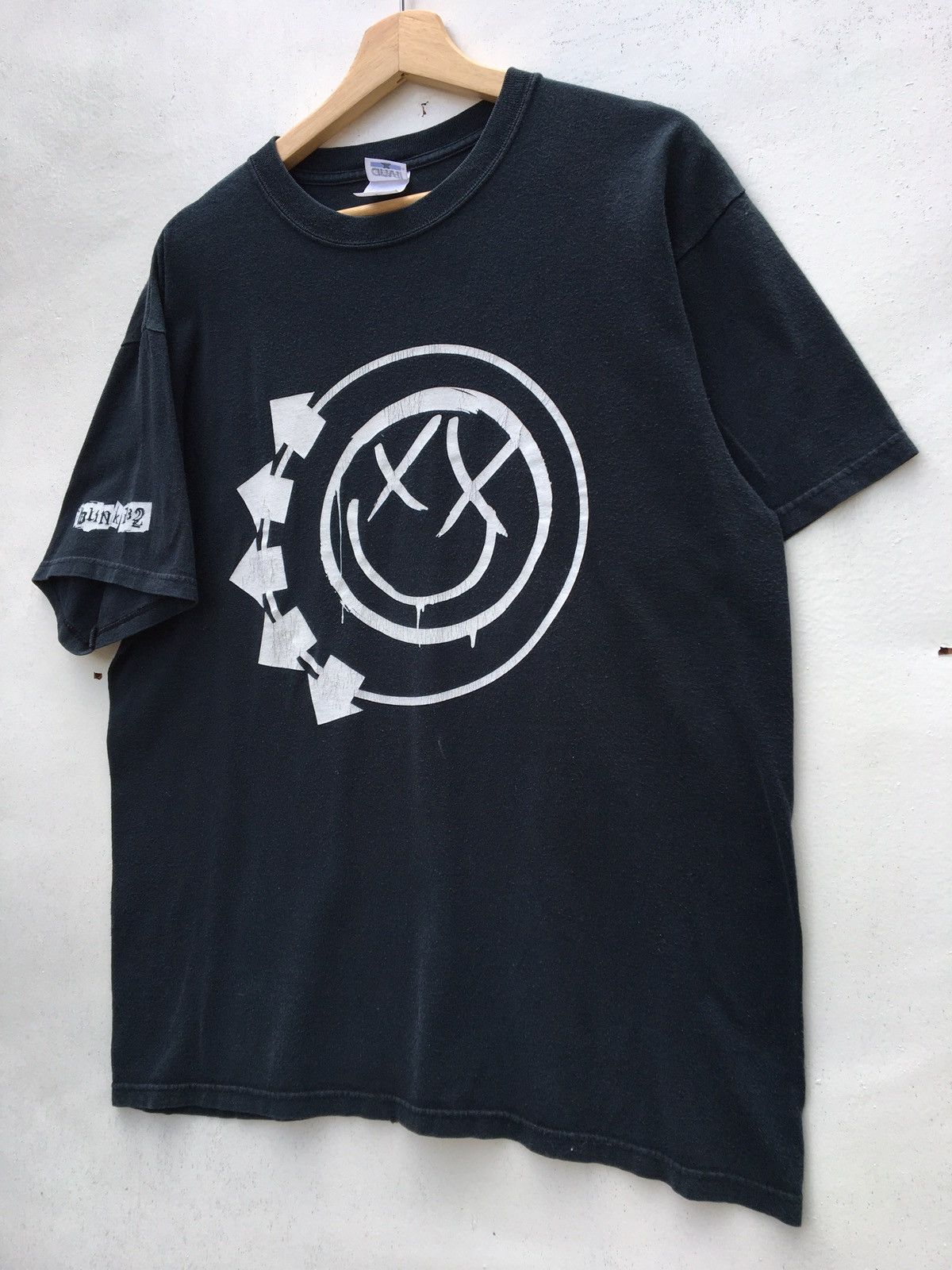 Band Tees Vintage Rare BLINK 182 Smiley Logo Tshirt Size US L / EU 52-54 / 3 - 4 Thumbnail