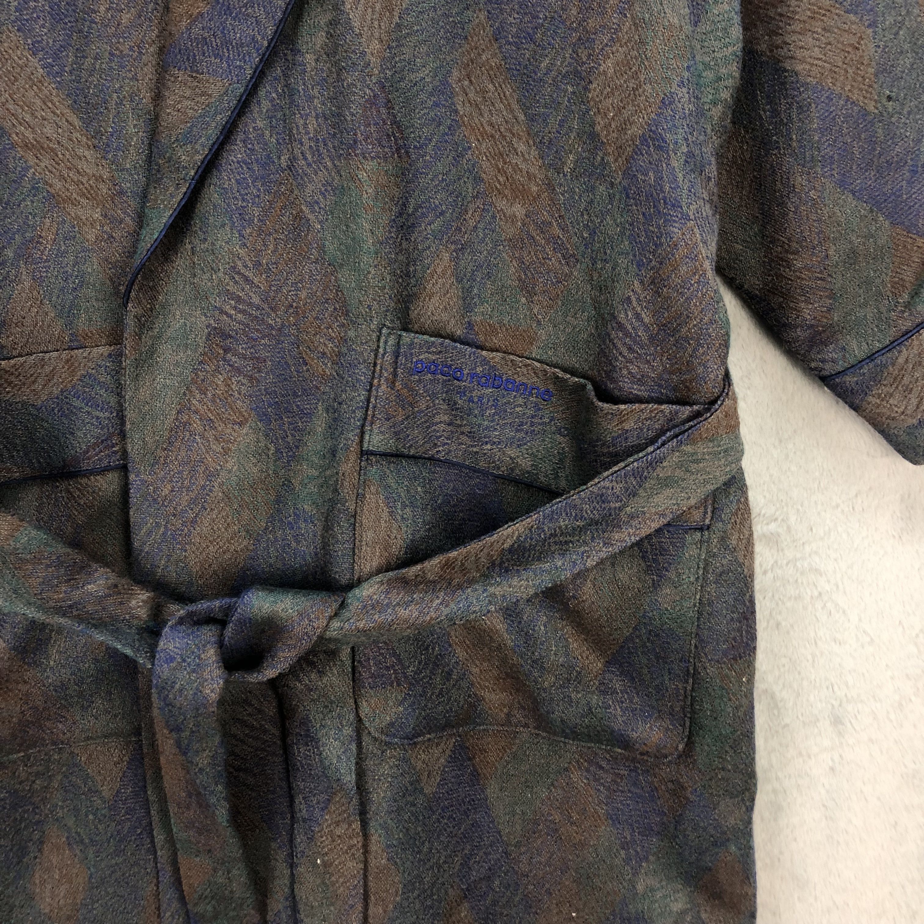 Japanese Brand PACO ROBANNE PARIS ROBES #6658-78 Size US M / EU 48-50 / 2 - 3 Thumbnail