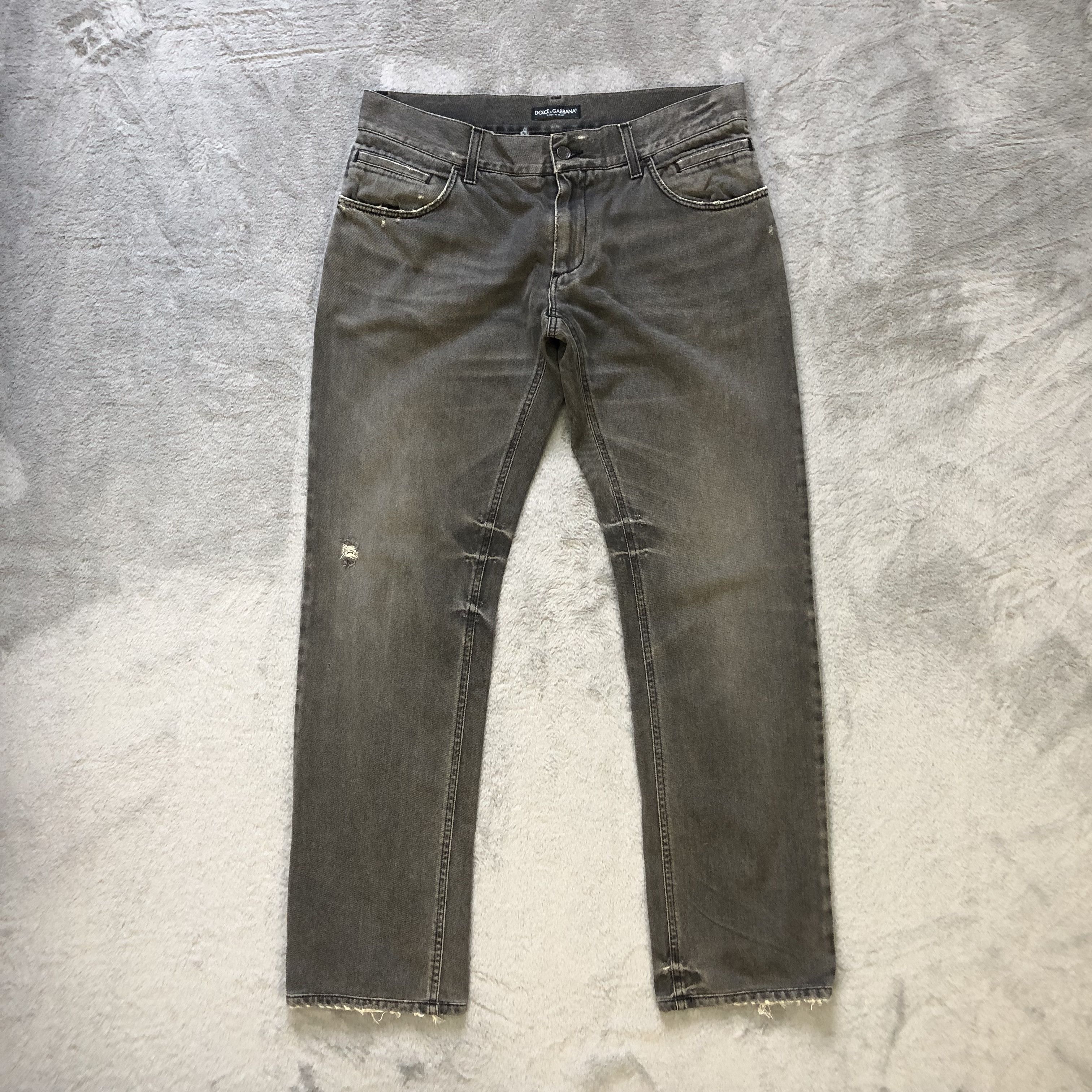 image of Avant Garde x Distressed Denim Trashed D&g Light Wash Denim Pant 6661-78 in Wash Black Denim (Size 