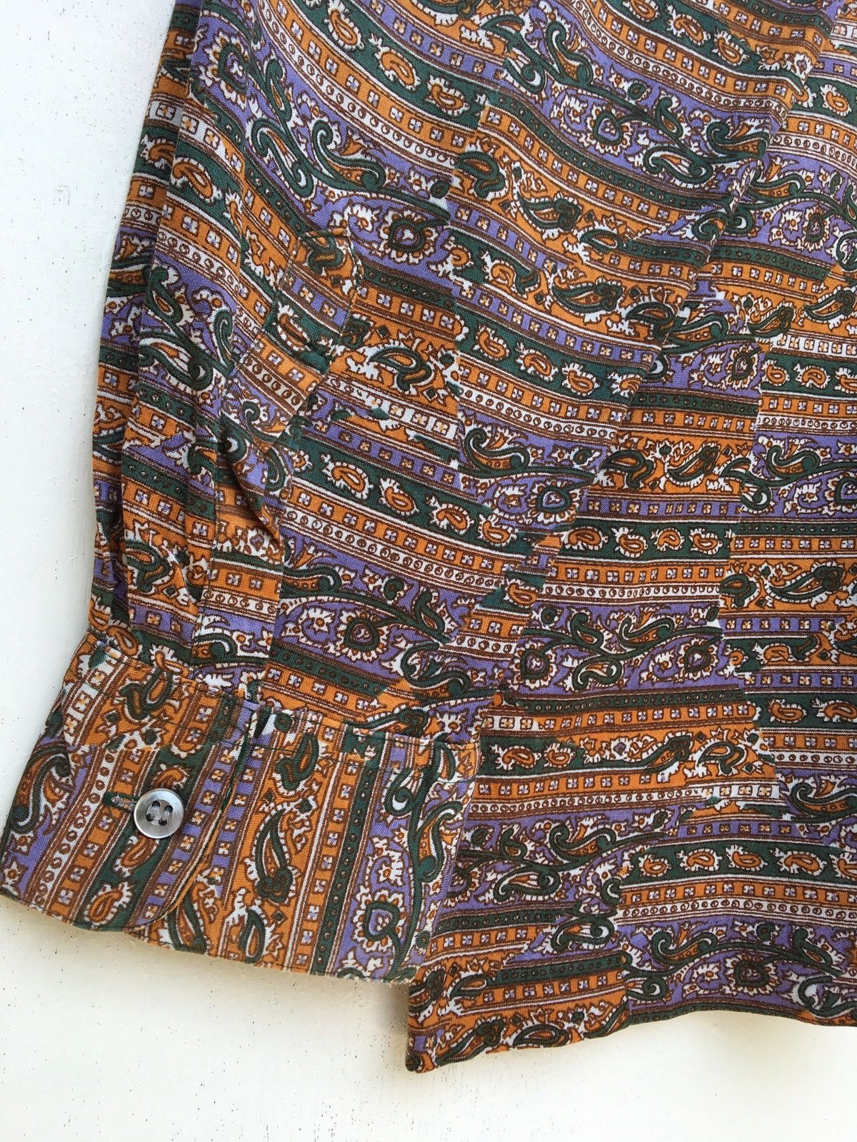 Yves Saint Laurent Vtg 90s Yves Saint Laurent Paisley Unique Design Longsleeve Size US L / EU 52-54 / 3 - 12 Thumbnail
