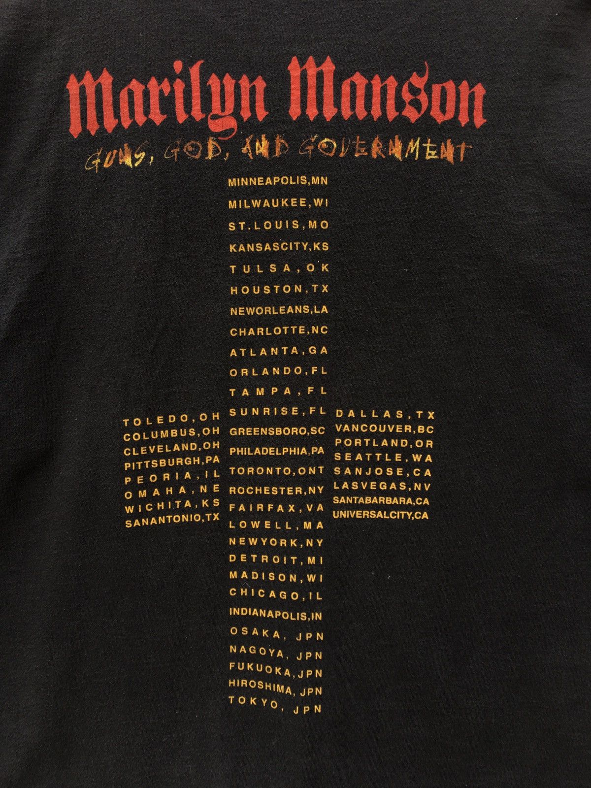 Band Tees Vtg Marylin Manson Guns, God and Government (Holy Wood Era) Size US M / EU 48-50 / 2 - 15 Thumbnail