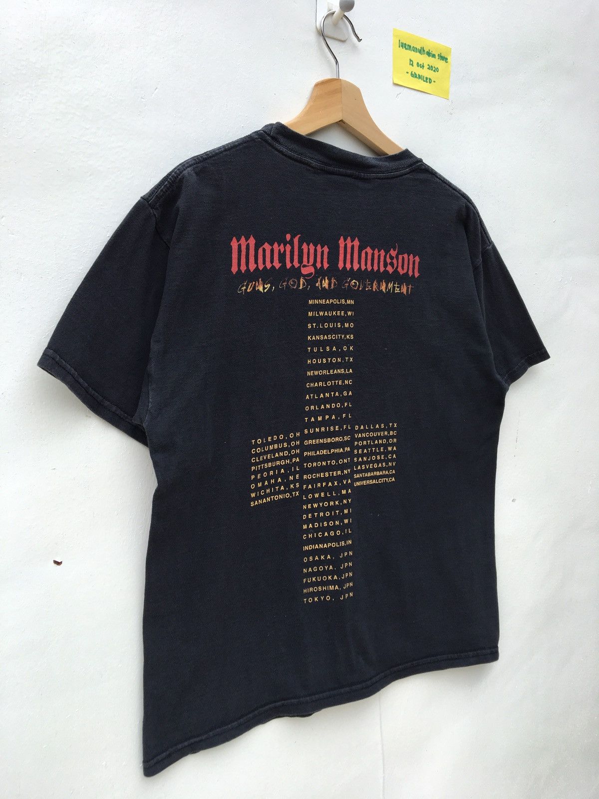 Band Tees Vtg Marylin Manson Guns, God and Government (Holy Wood Era) Size US M / EU 48-50 / 2 - 12 Thumbnail