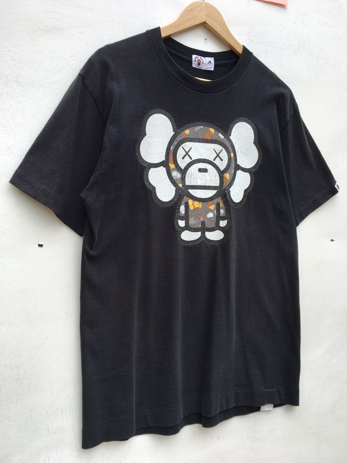 Bape × Kaws SS05 Bape x Kaws Baby Milo Tee Size US M / EU 48-50 / 2 - 3 Thumbnail