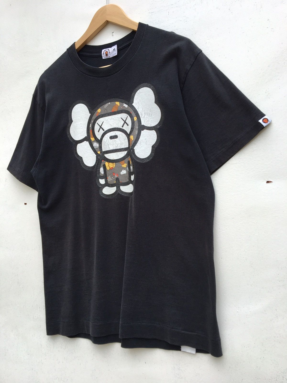 Bape × Kaws SS05 Bape x Kaws Baby Milo Tee Size US M / EU 48-50 / 2 - 4 Thumbnail