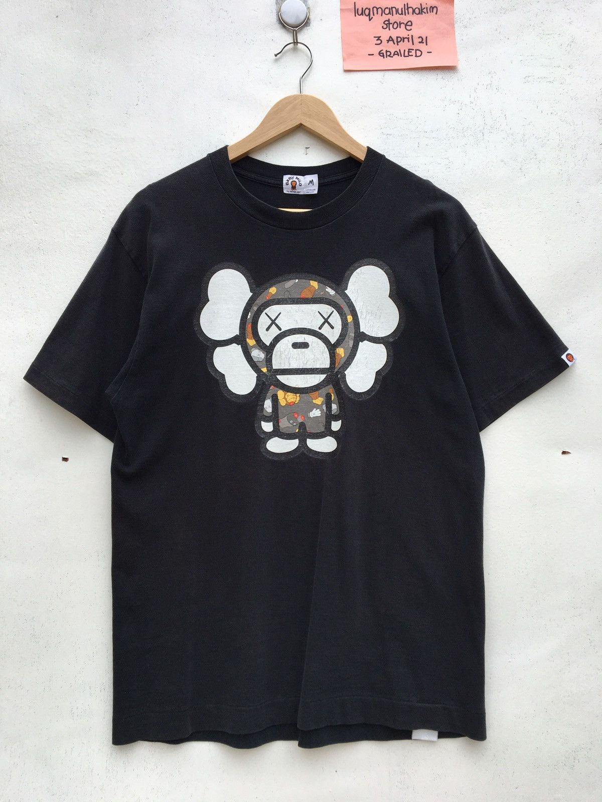 Bape × Kaws SS05 Bape x Kaws Baby Milo Tee Size US M / EU 48-50 / 2 - 2 Thumbnail