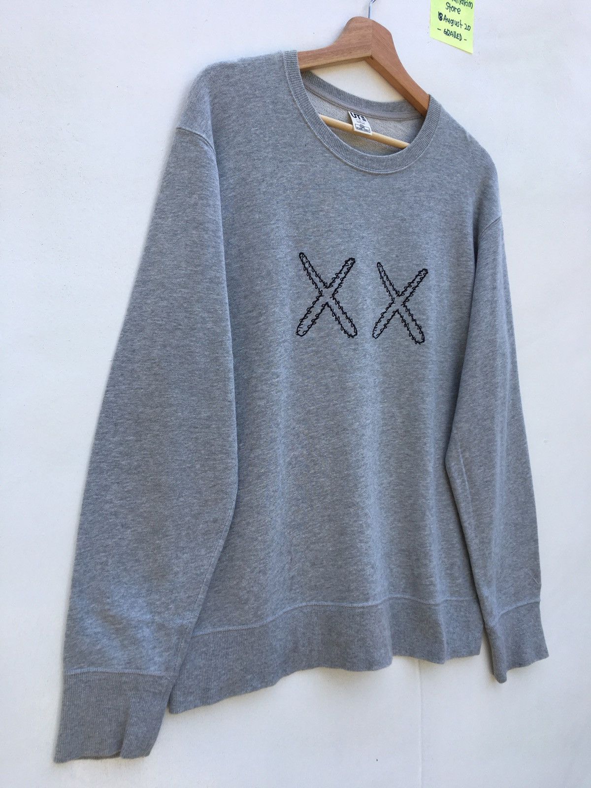 Kaws × Uniqlo Kaws x Uniqlo Sesame Street Grey Crewneck Sweatshirt Size US M / EU 48-50 / 2 - 3 Thumbnail