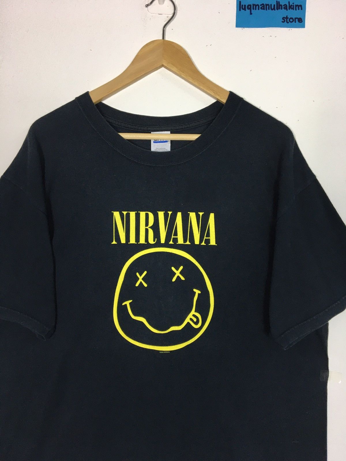 Band Tees 2003 Nirvana Tee Vintage Smiley Face Band Tee Size US L / EU 52-54 / 3 - 5 Thumbnail