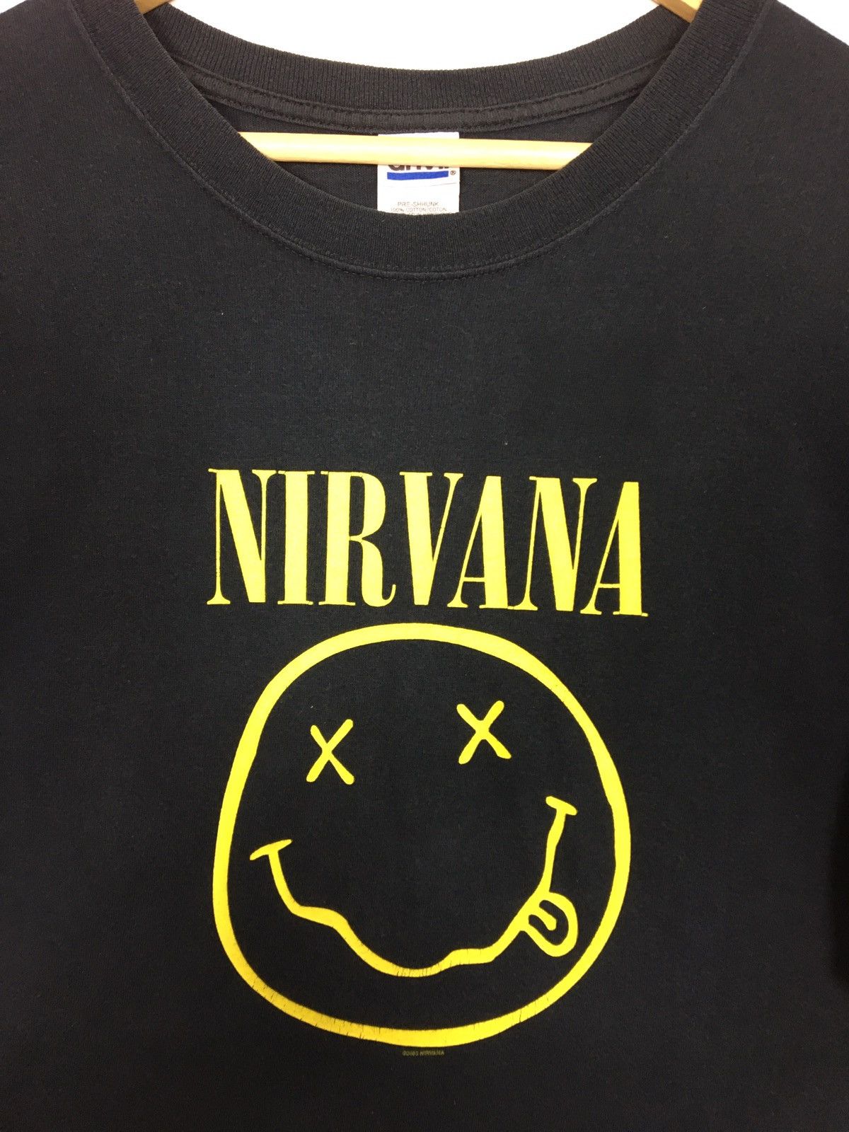 Band Tees 2003 Nirvana Tee Vintage Smiley Face Band Tee Size US L / EU 52-54 / 3 - 7 Thumbnail
