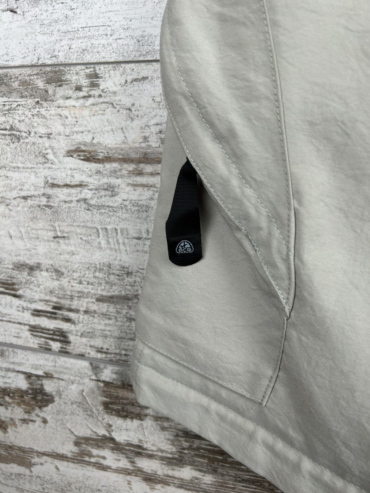 Nike × Vintage Mens Vintage Nike ACG cargo shorts streetwear y2k rare 90s Size US 30 / EU 46 - 8 Thumbnail