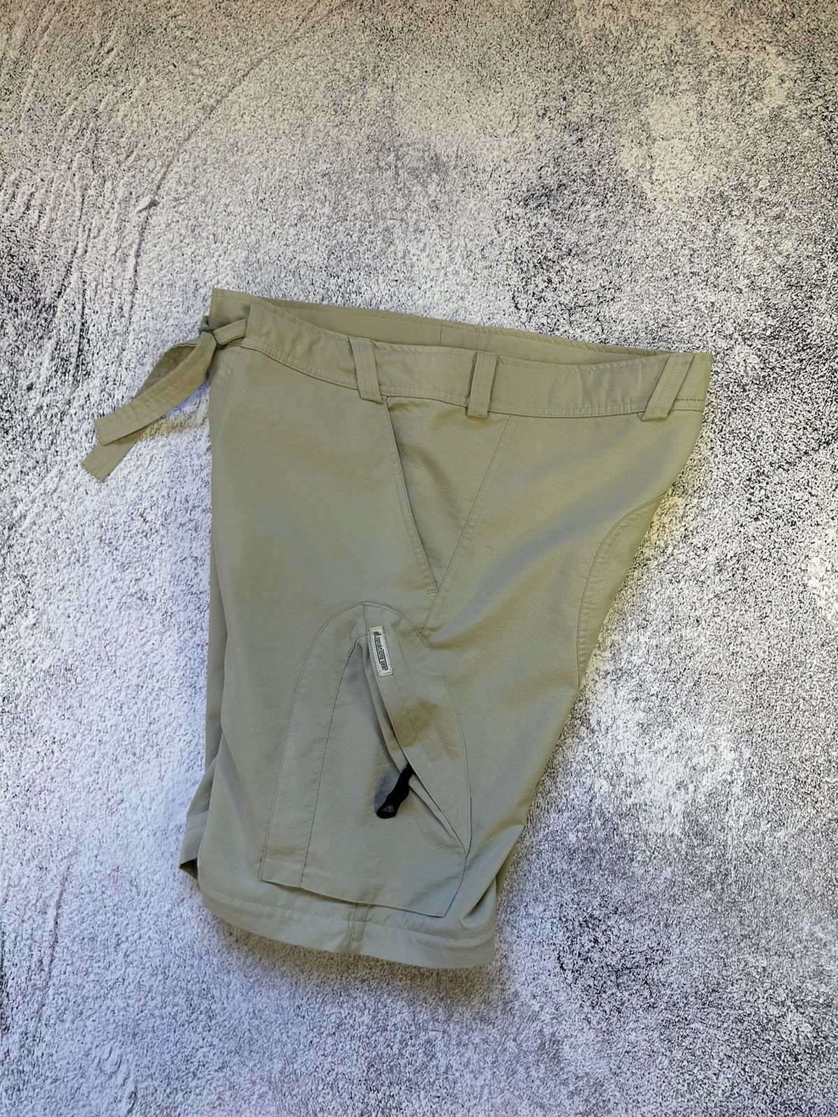 Nike × Vintage Mens Vintage Nike ACG cargo shorts streetwear y2k rare 90s Size US 30 / EU 46 - 1 Thumbnail