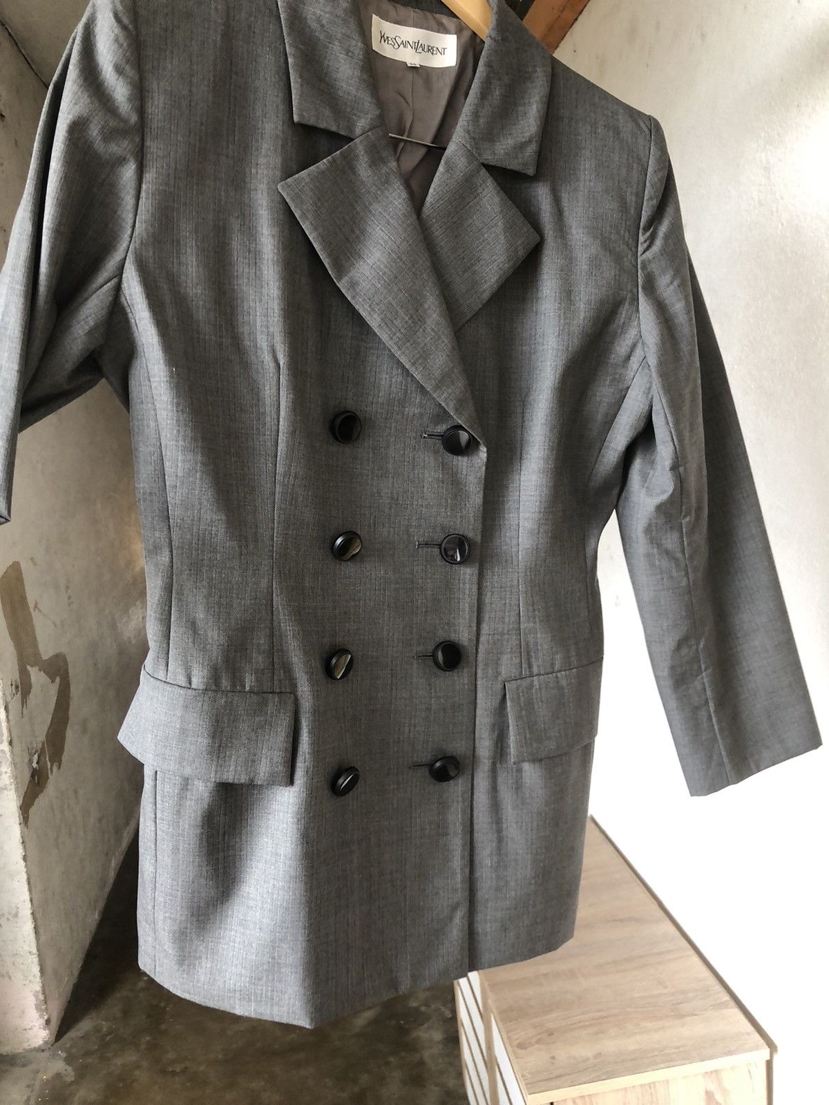 Yves Saint Laurent Vintage Yves Saint Laurent Double Breasted Blazer Jacket Size XS / US 0-2 / IT 36-38 - 16 Thumbnail