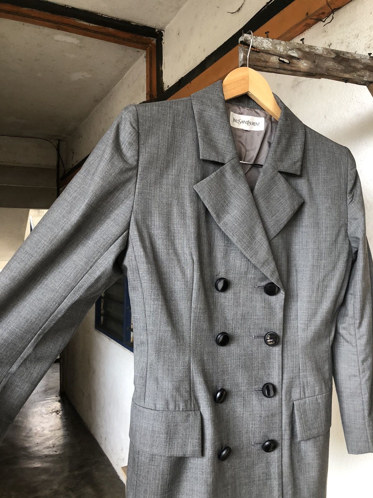 Yves Saint Laurent Vintage Yves Saint Laurent Double Breasted Blazer Jacket Size XS / US 0-2 / IT 36-38 - 10 Thumbnail