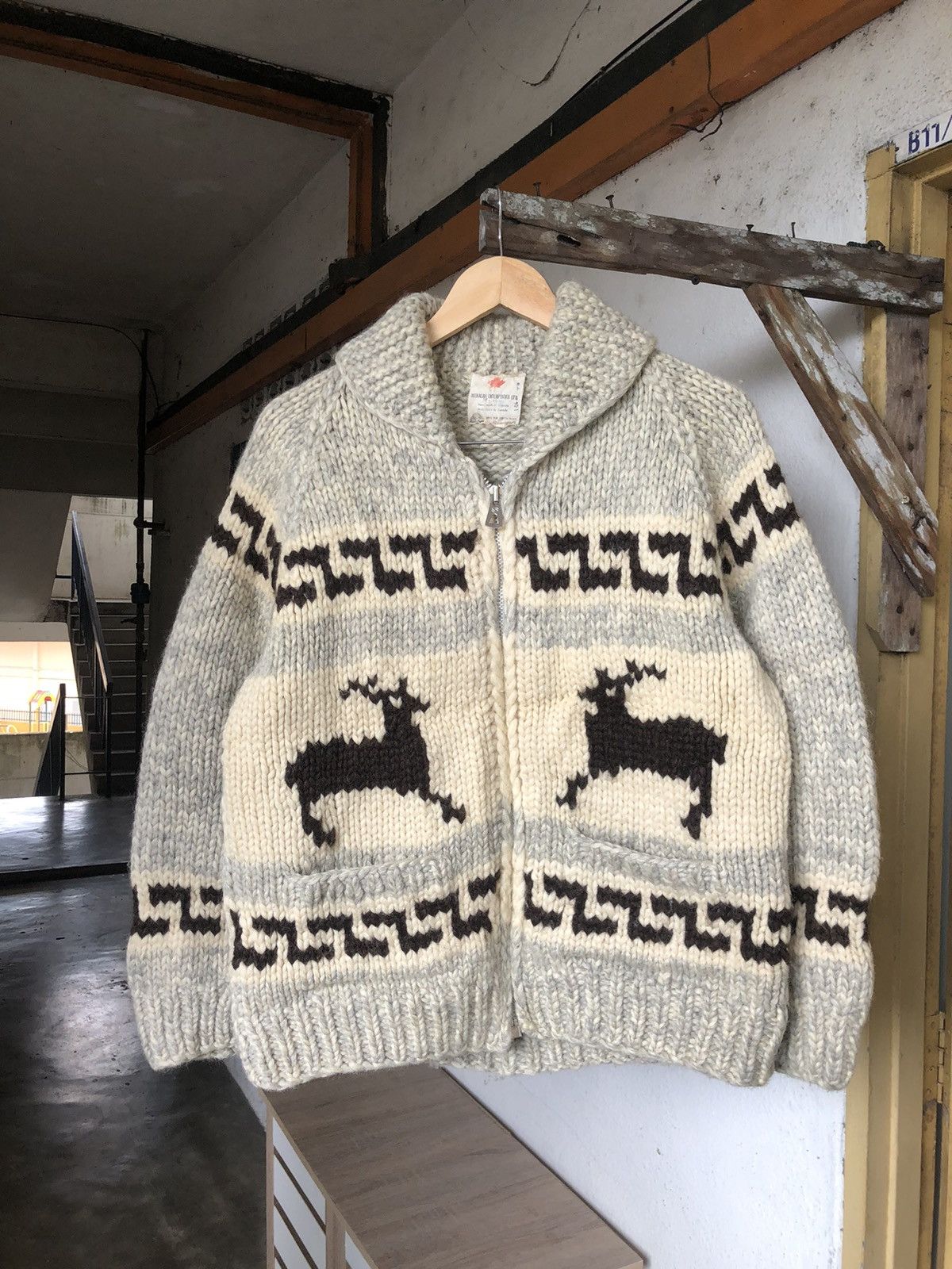 Handmade Polo Ralph Lauren Design Hand Made Colored Knit Jacket Size US S / EU 44-46 / 1 - 3 Thumbnail