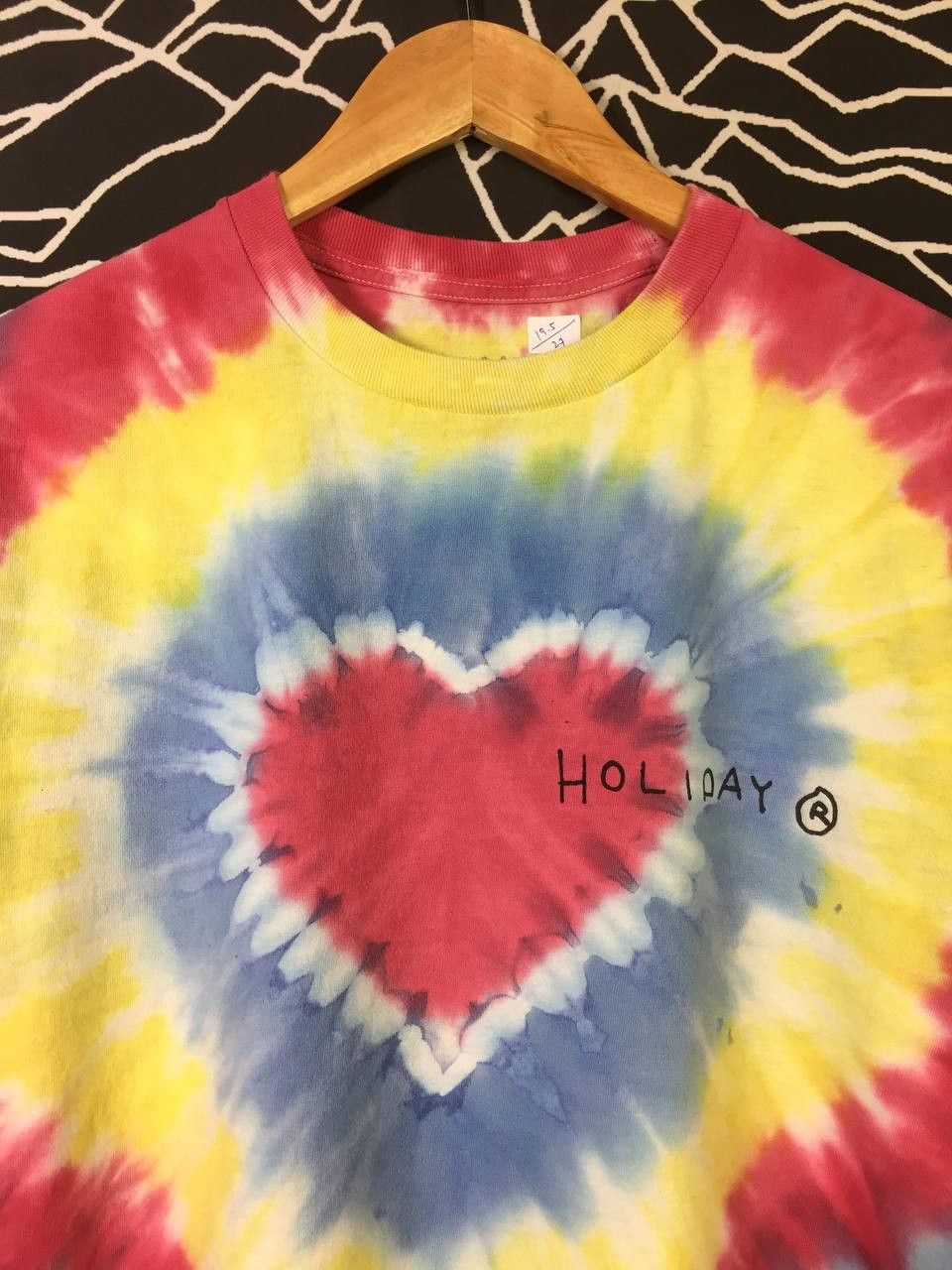 Holiday Brand Love Tie Dye Streetwear Tee Size US M / EU 48-50 / 2 - 3 Thumbnail