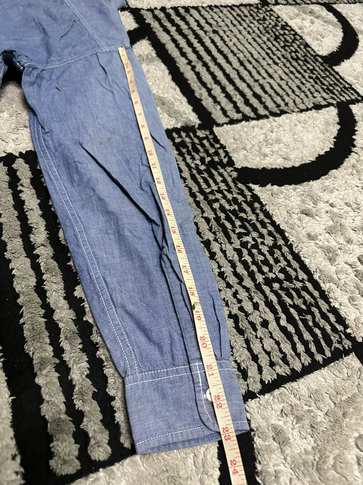 Vintage vintage Mfg denim shirts Size US M / EU 48-50 / 2 - 7 Thumbnail